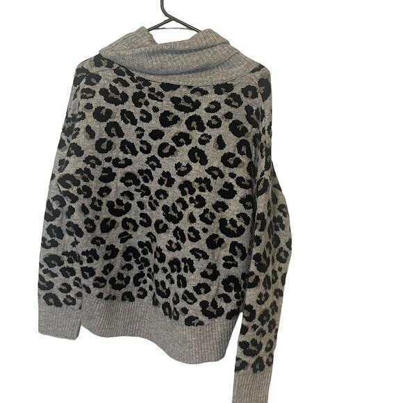 Jessica Simpson Women's Size Medium Snow Leopard Cowl Neck Sweater - Picture 6 of 8